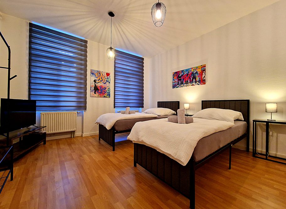 Schlafzimmer 1 Travel & Work 4