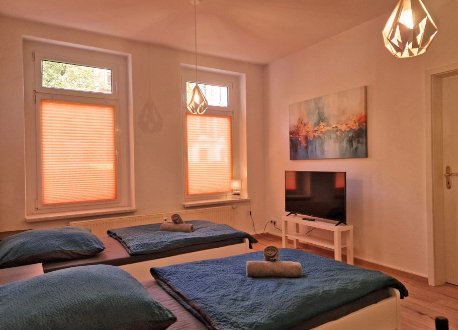 Schlafzimmer 1 HappySide Travel&Work 1
